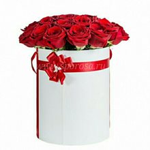 Купить розы  в шляпной коробке 