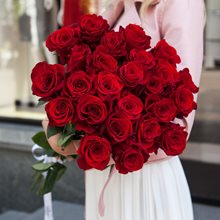 Купить 25 красных роз Эквадор 60 см